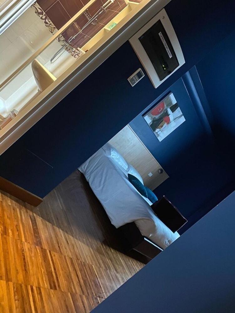 Albergo Residenza Al Teatro Удине Экстерьер фото