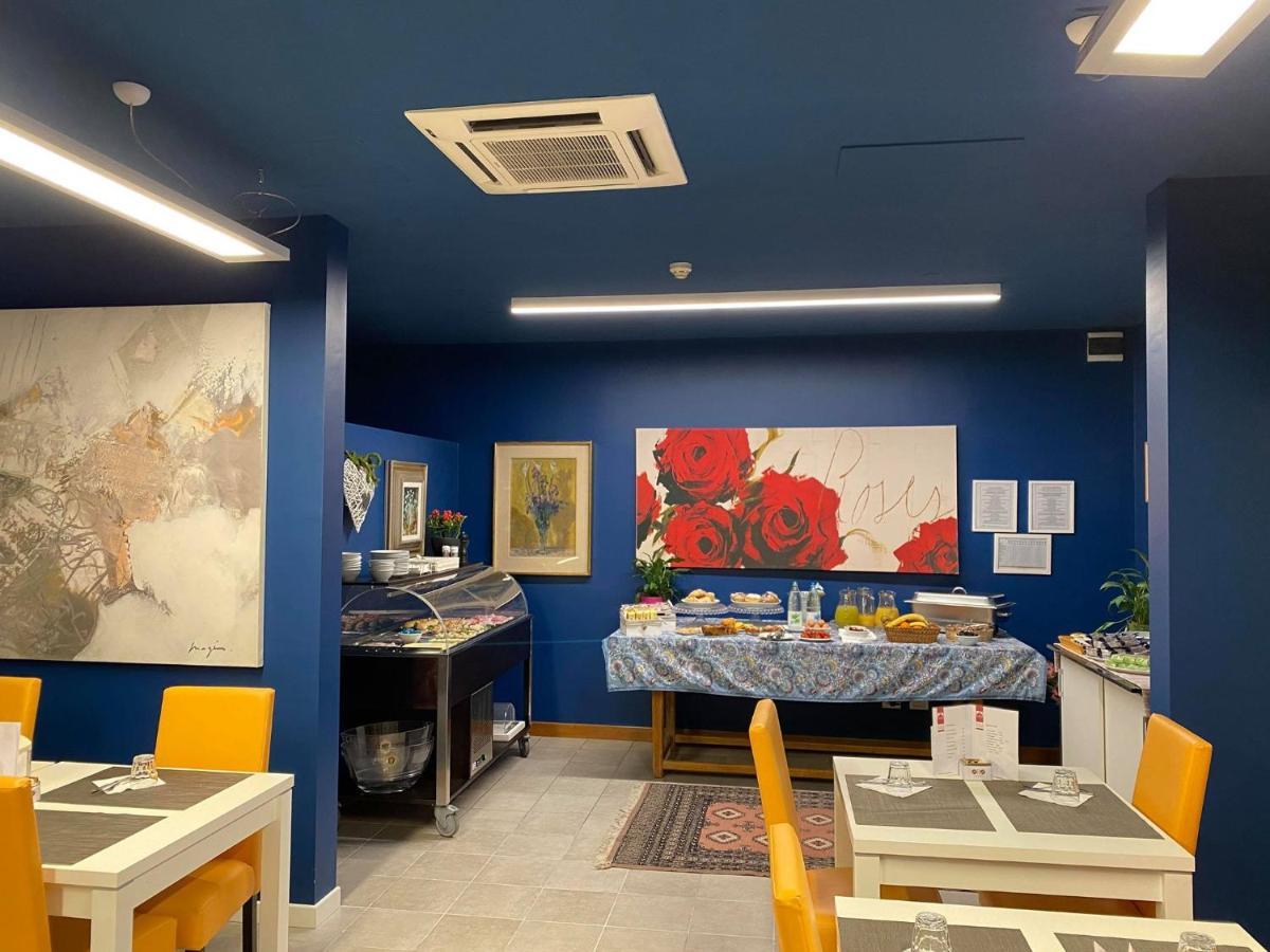 Albergo Residenza Al Teatro Удине Экстерьер фото